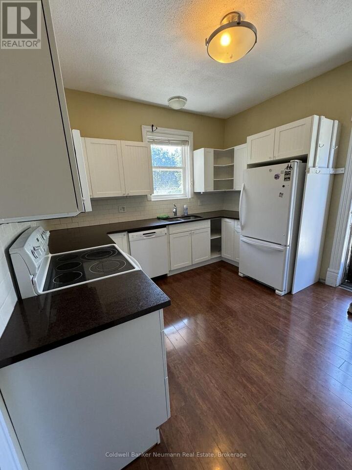 Property Photo:  376 Woolwich Street Upper  ON N1H 3W7 