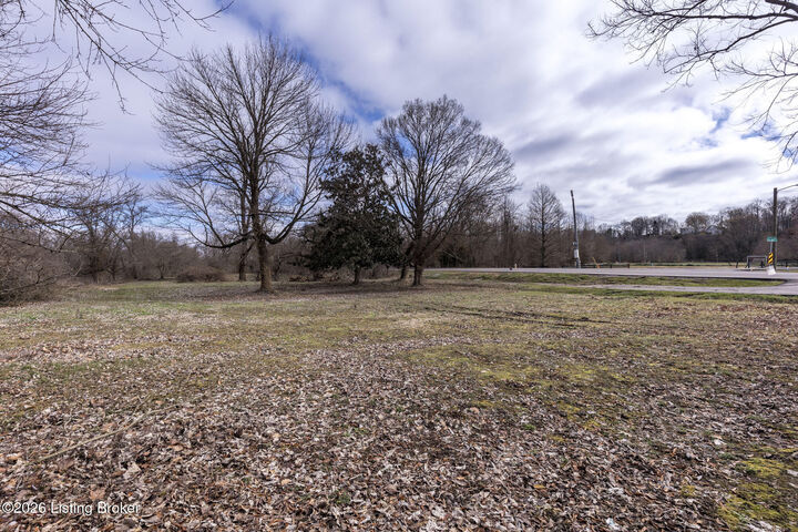 Property Photo:  5225 River Rd  KY 40222 