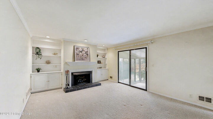 Property Photo:  3607 Brownsboro Rd 13  KY 40207 