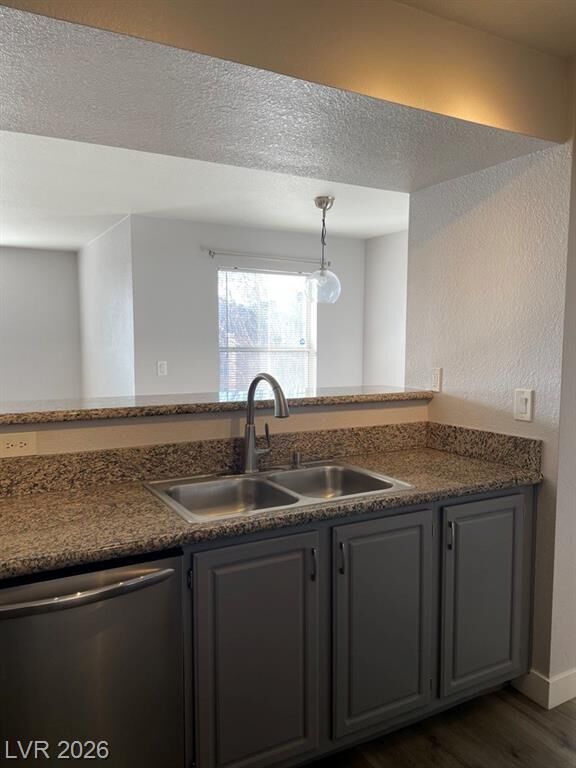 Property Photo:  5055 West Hacienda Avenue 1033  NV 89118 