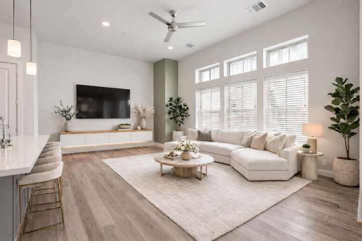 Property Photo:  5209 Allen Street C  TX 77007 