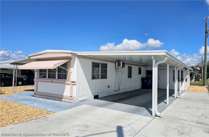 Property Photo:  2942 San Francisco Lane  FL 33870 