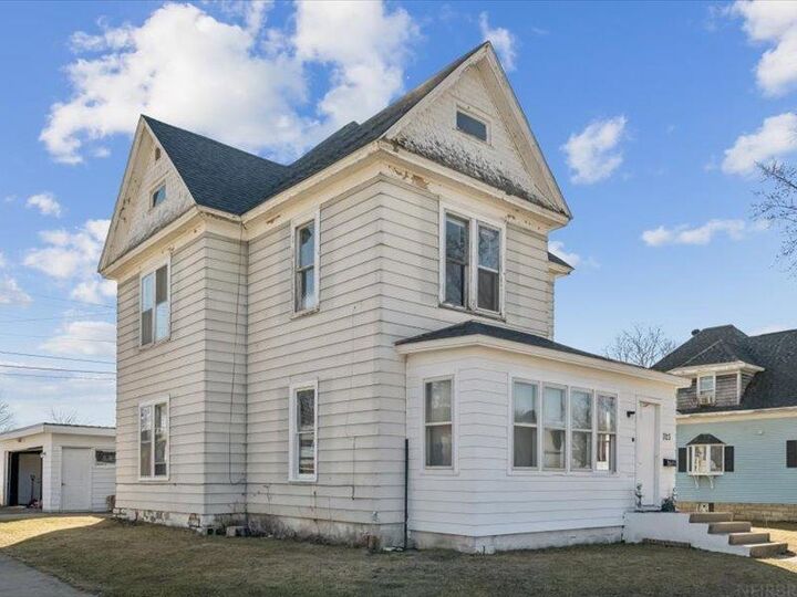 Property Photo:  323 N Frederick Avenue  IA 50662 
