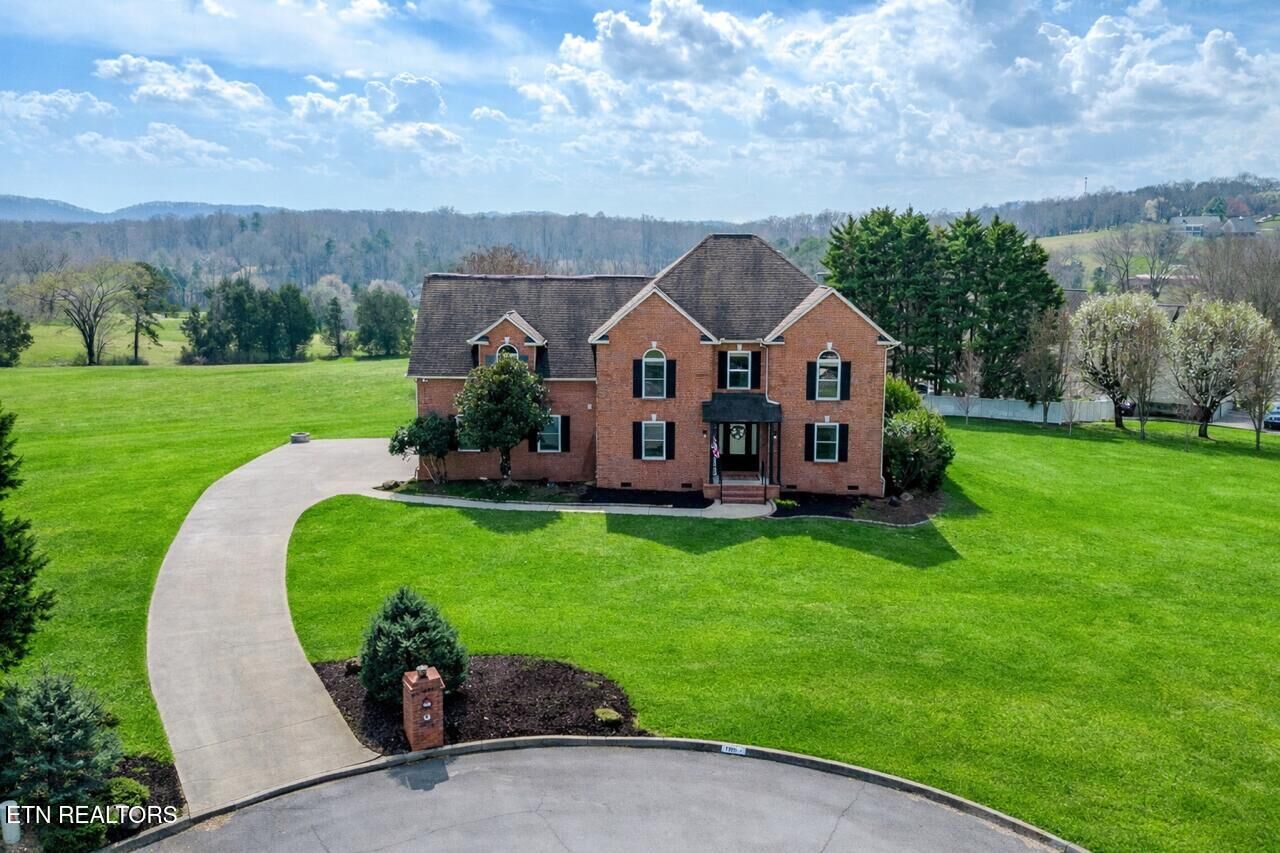 Property Photo: 7801 Scenic Oaks Rd TN 37938