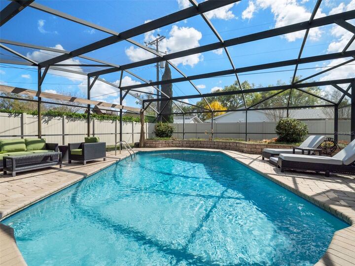 Property Photo:  2040 Thunderbird Trail  FL 32751 