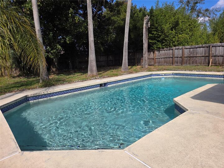 Property Photo:  417 Cart Court  FL 34759 