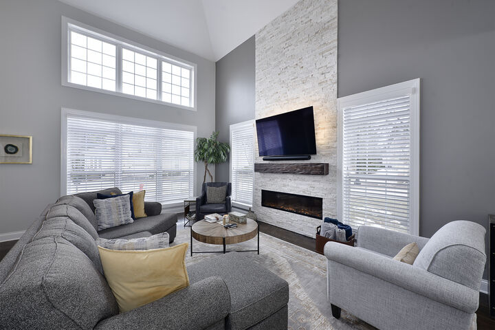 Property Photo: 500 Stone Canyon Circle IL 60010