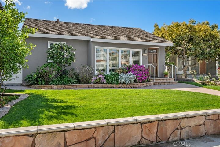 Property Photo: 224 Avenue G CA 90277