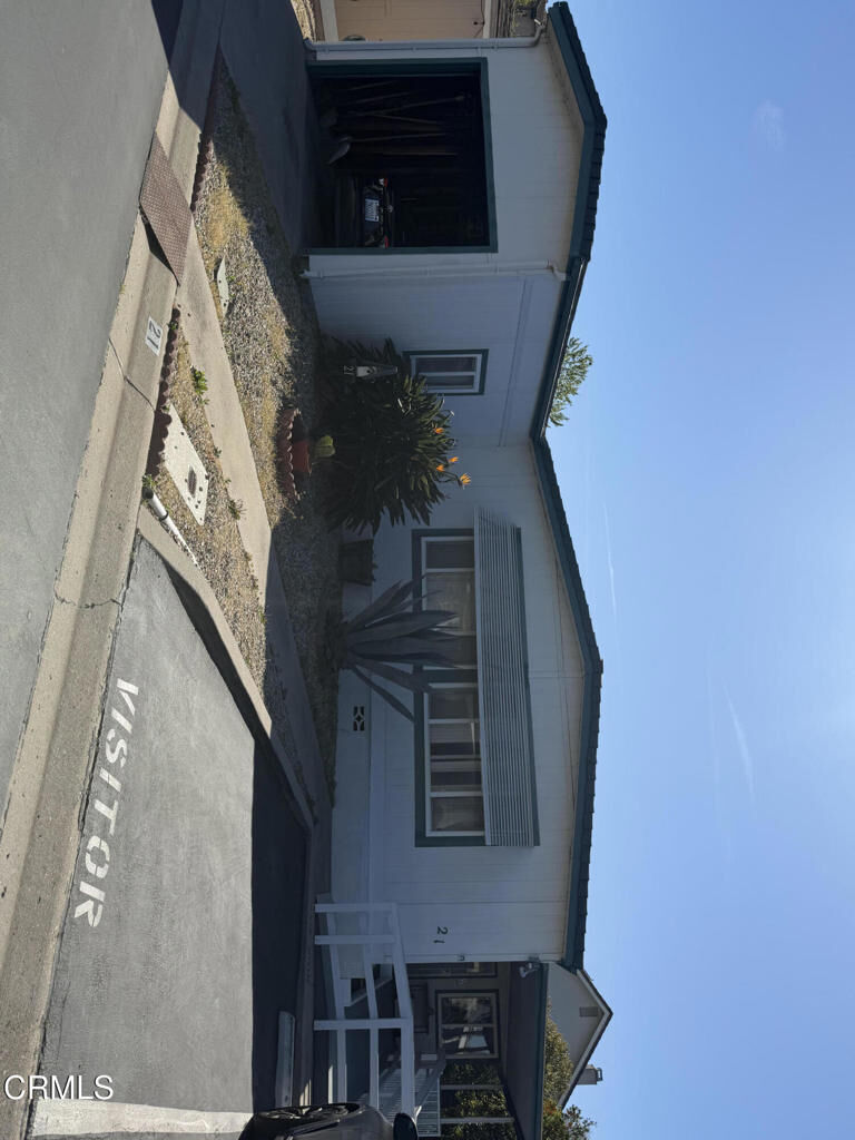 Property Photo:  21 Poinsettia Gardens Drive 21  CA 93004 