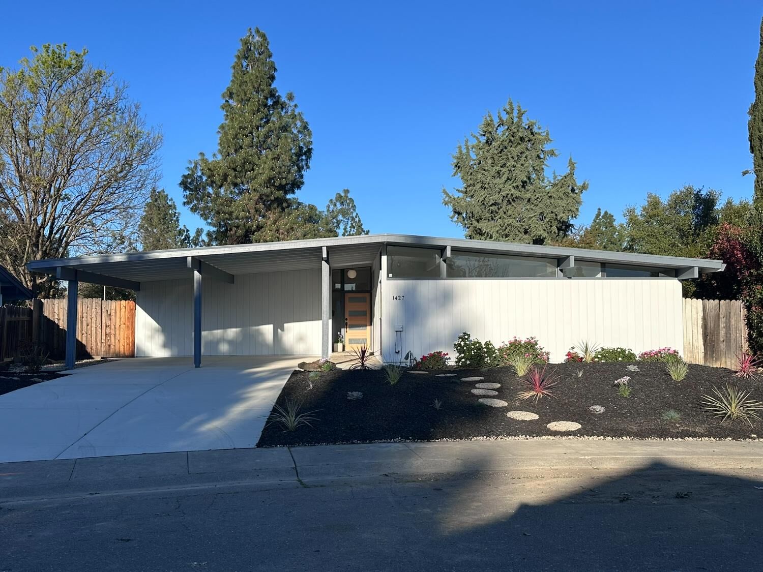 Property Photo: 1427 Brown Drive CA 95616