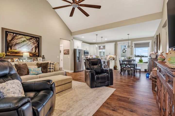 Property Photo: 1073 Arch Cope Rd TN 37357