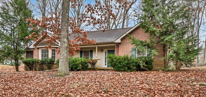 Property Photo: 930 Ridgewood Dr TN 37043