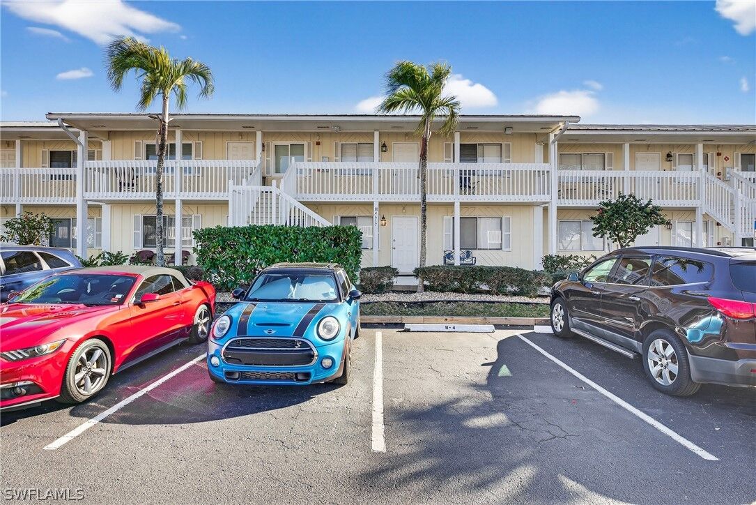 Property Photo:  4617 Bayshore Drive H4  FL 34112 