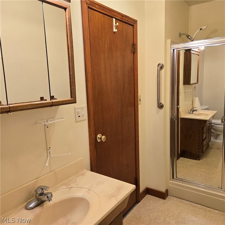 Property Photo:  38700 Johnnycake Ridge Road  OH 44094 