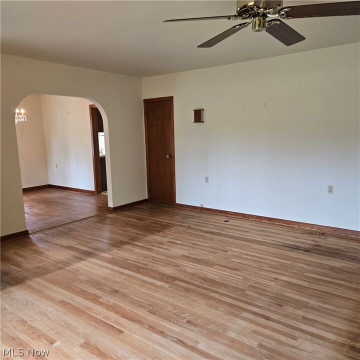 Property Photo:  38700 Johnnycake Ridge Road  OH 44094 