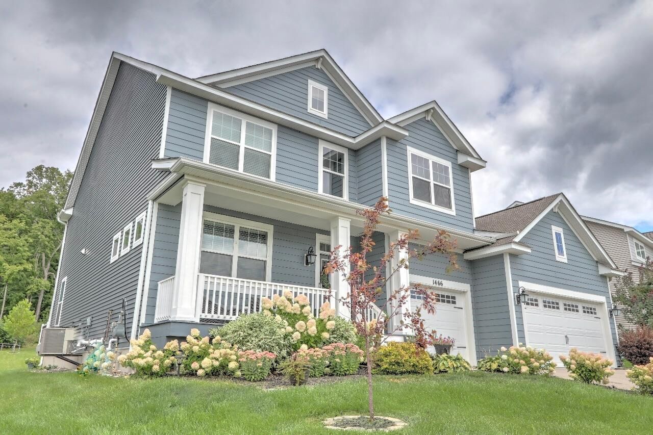Property Photo:  1466 Clover Preserve Lane  MN 55318 