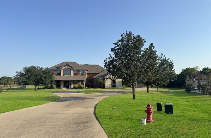 Property Photo: 205 Sundance Court TX 75189