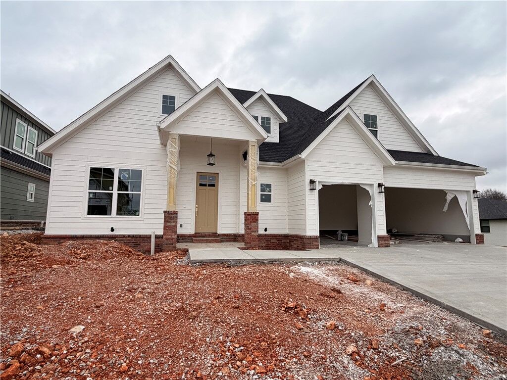 Property Photo:  2702 Lunar Avenue  AR 72745 