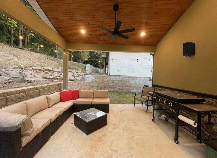 Property Photo: 2236 N Marks Mill Lane AR 72703