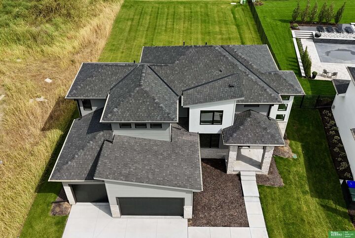 Property Photo:  5409 N 196th Avenue  NE 68022 