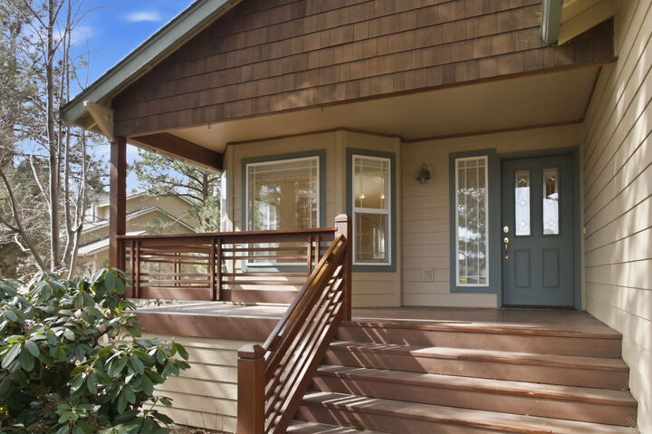 Property Photo:  2903 NW Fairway Heights Drive  OR 97703 