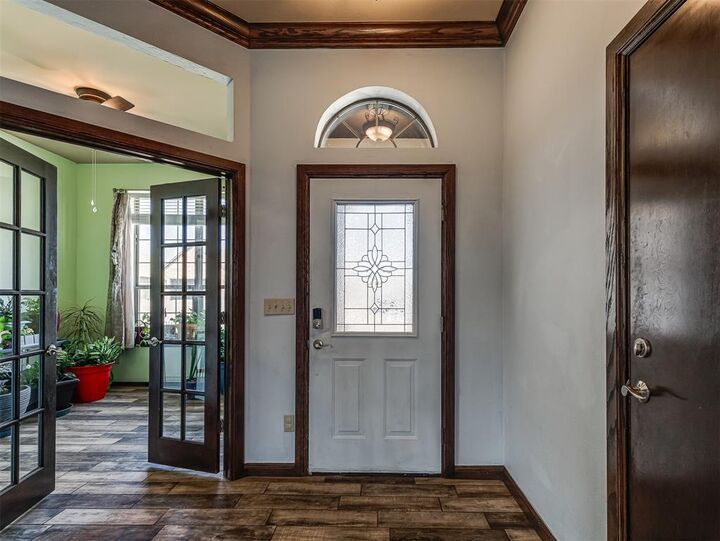 Property Photo:  1138 Fox Run Lane  OK 73010 