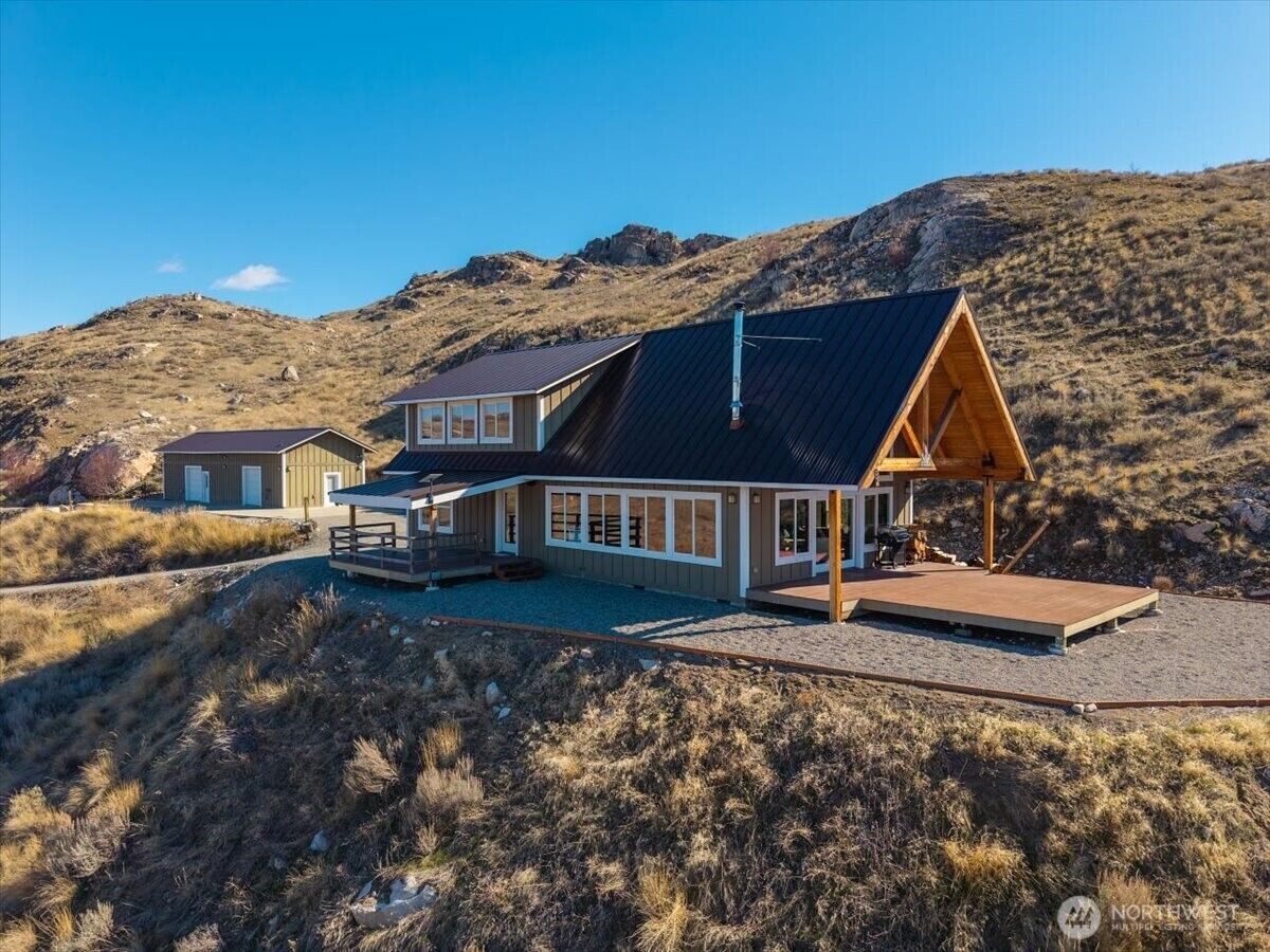 Property Photo: 420 Plata Road WA 98812