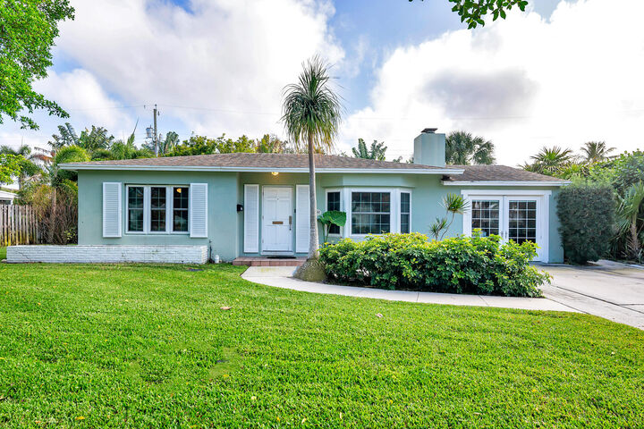 Property Photo:  246 Forest Hill Boulevard  FL 33405 