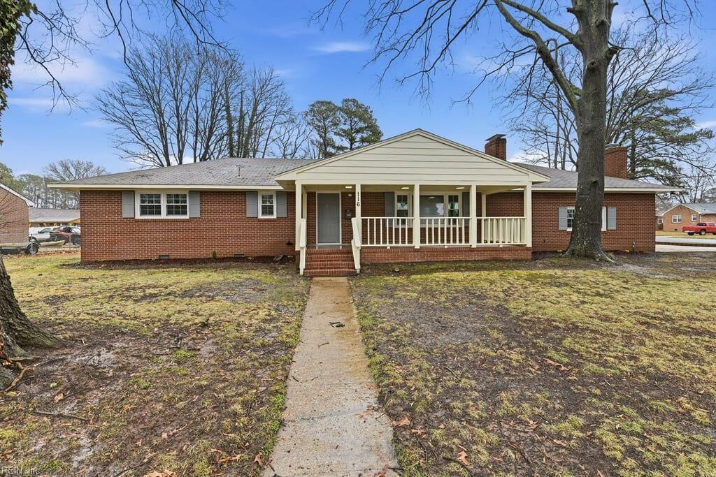 Property Photo:  116 Wendfield Cir  VA 23601 