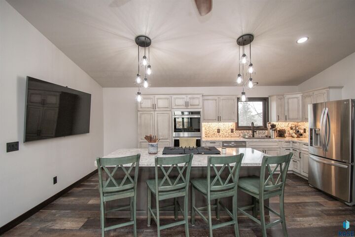 Property Photo: 47649 250th St SD 57030