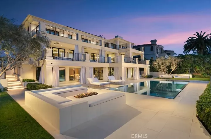 Property Photo:  7 Sailview  CA 92657 