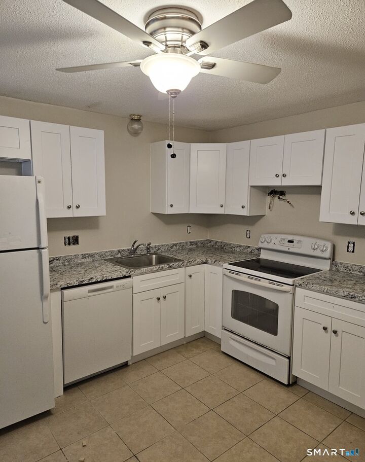 Property Photo:  33 River Street  CT 06095 