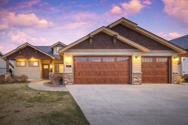 Property Photo:  4211 S Custer St  WA 99223 