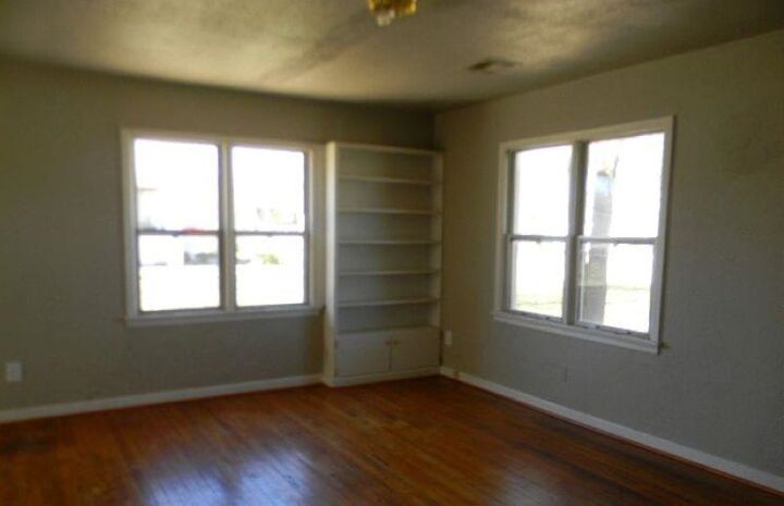 Property Photo:  708 Kaw Street  OK 73077 