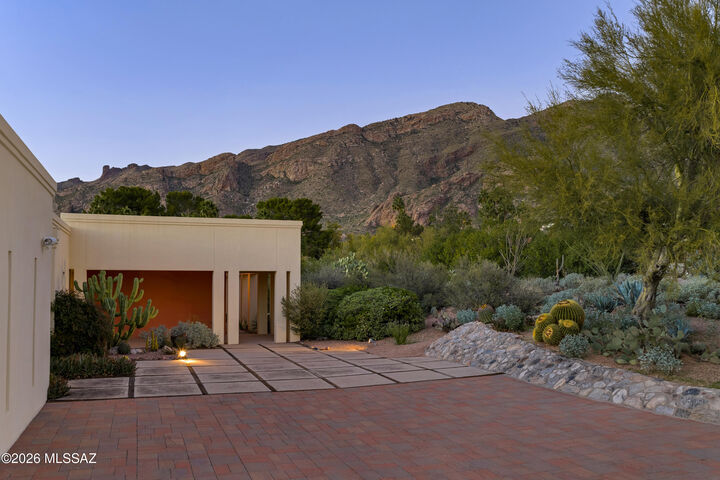 Property Photo:  4941 E Mission Hill Place  AZ 85718 