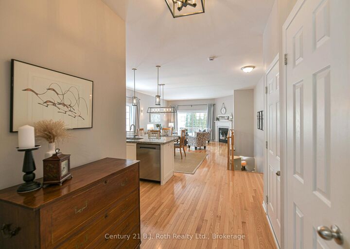 Property Photo: 3319 Beach Club Boulevard ON L3V 0E1
