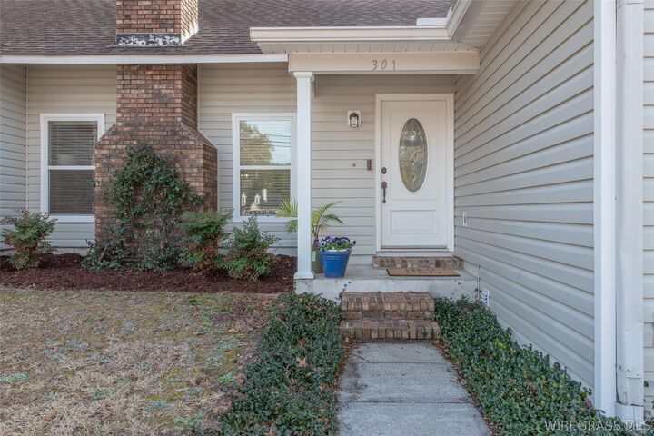 Property Photo: 301 Candlewood Drive AL 36330