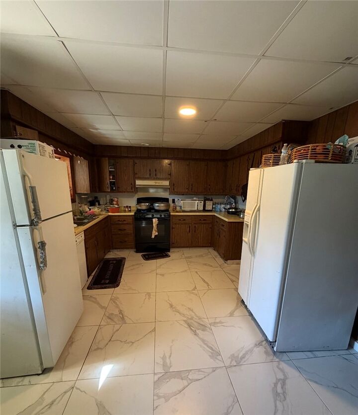 Property Photo: 821 McKean Ave PA 15022