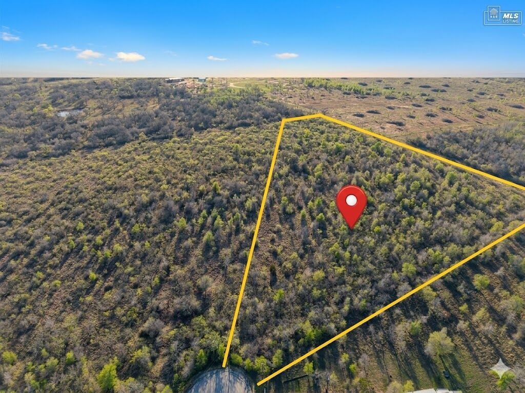 Property Photo: 1250 Spanish Oaks Boulevard TX 78644