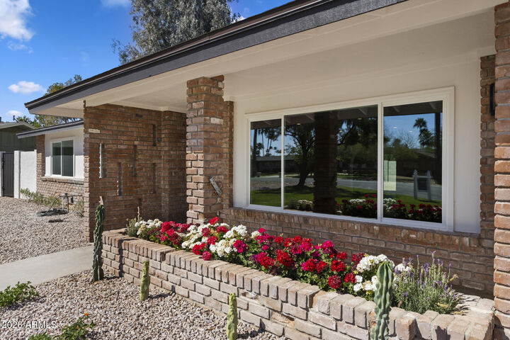 Property Photo: 519 N Redondo Drive N AZ 85340