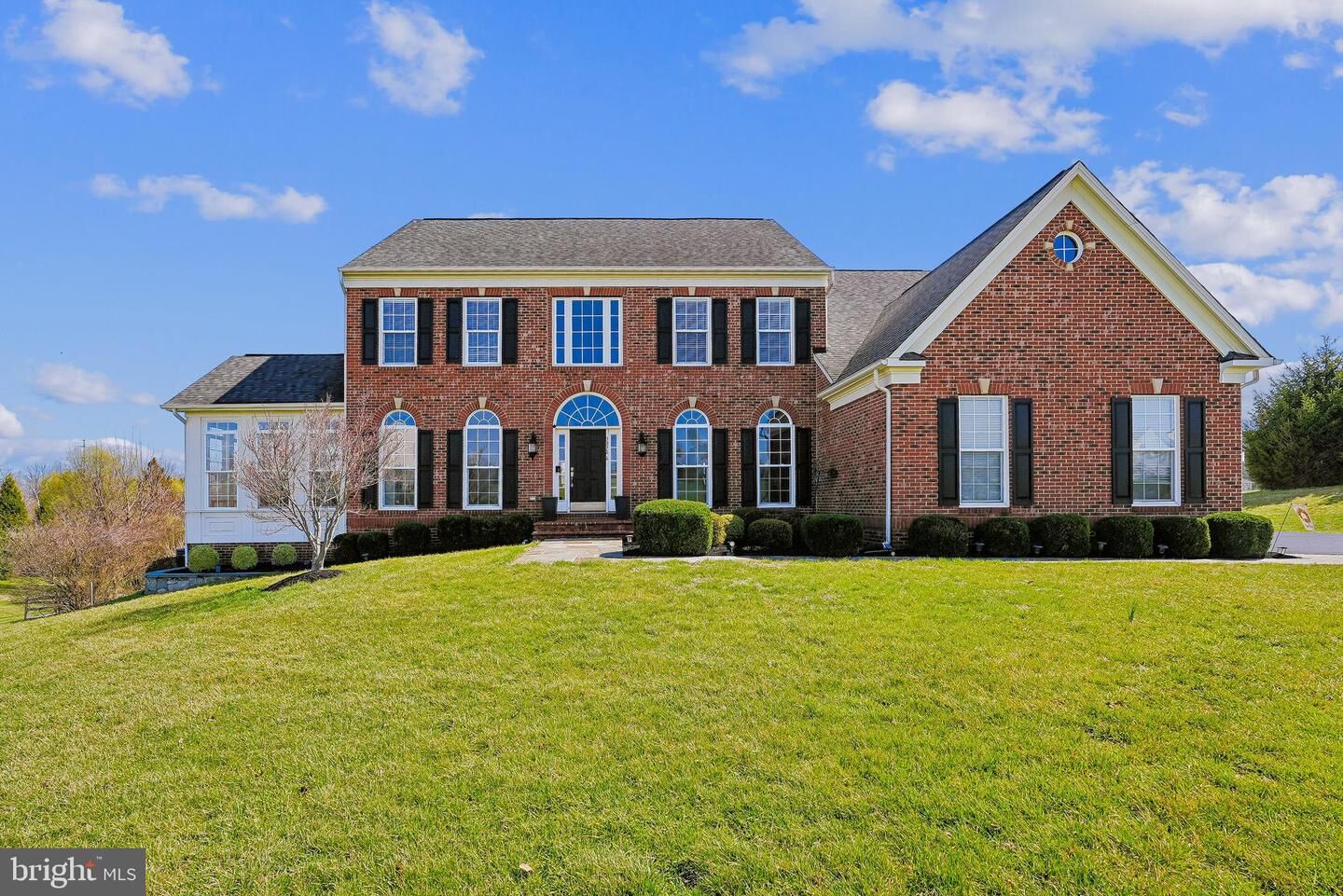 Property Photo:  38766 Rambling Farm Drive  VA 20158 
