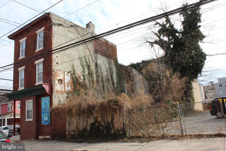 Property Photo:  1602 W Thompson Street  PA 19121 