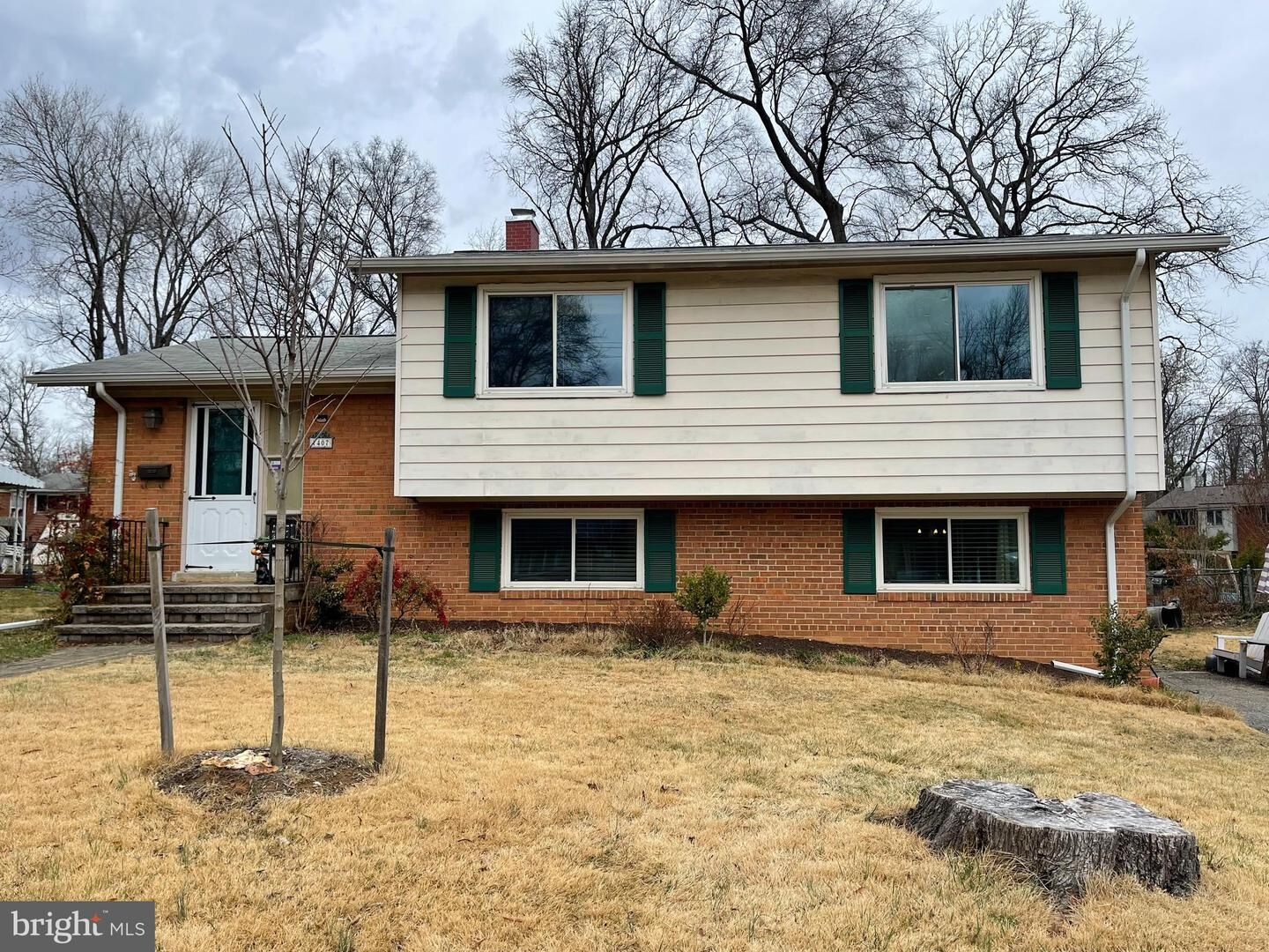 Property Photo:  7407 Sweetbriar Drive  MD 20740 