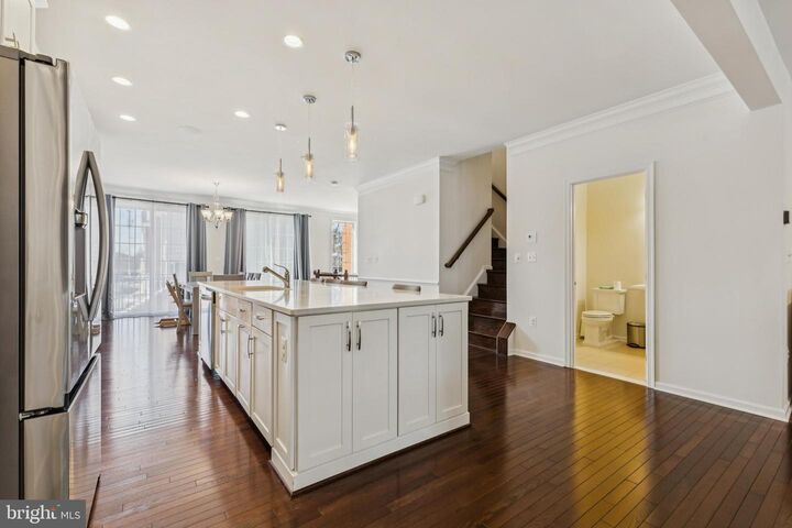 Property Photo:  42818 Edgegrove Heights Terrace  VA 20148 