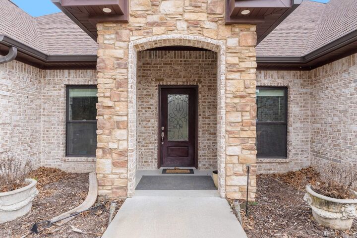 Property Photo:  6 County Road 343  AR 72653 