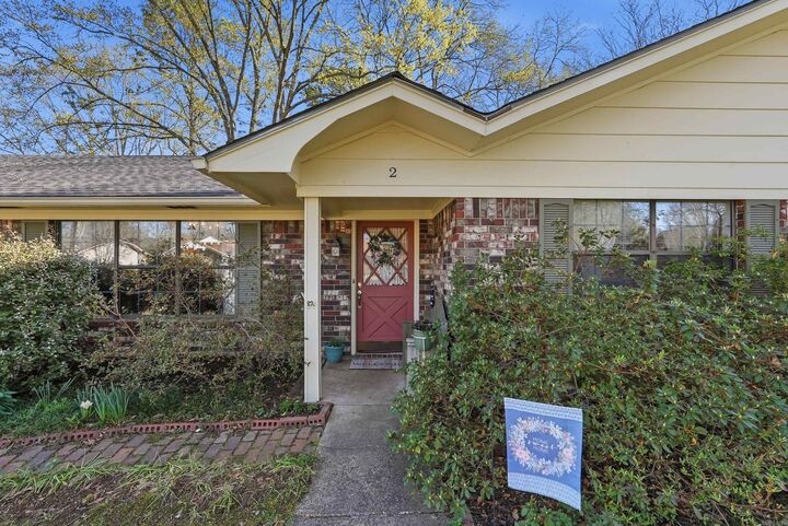 Property Photo:  2 Pin Oak Drive  AR 72034 