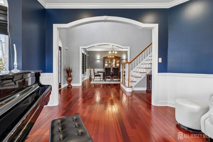 Property Photo:  16 Valley Wood Drive  NJ 08873 