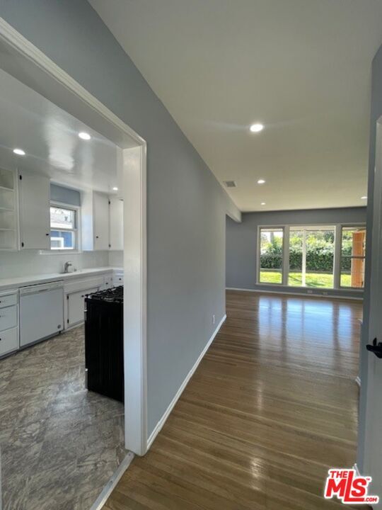 Property Photo:  7330 W 89th St  CA 90045 