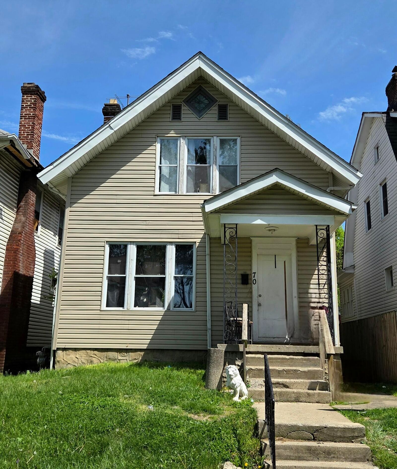 Property Photo:  70 N Warren Avenue  OH 43204 