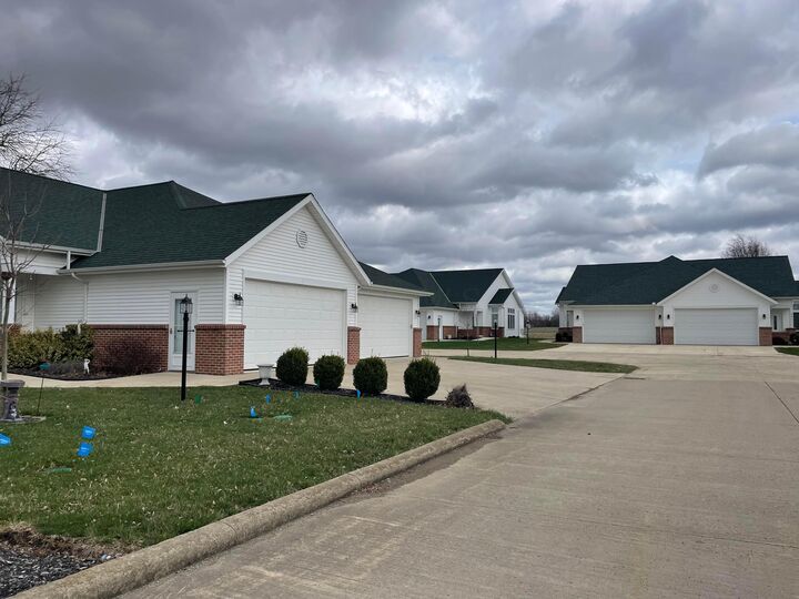 Property Photo:  103 Dixon Street  OH 43320 